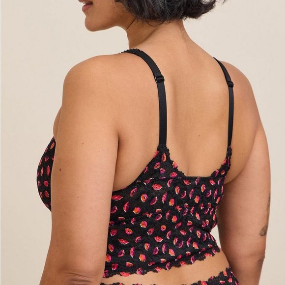 ❤️NWT TORRID BRALETTE - POWER MESH LINING - LACE TRIM ADJUSTABLE KISS LIPS PRINT - Picture 2 of 7